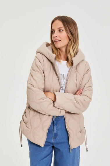 Pikowana kurtka z kapturem beżowa
