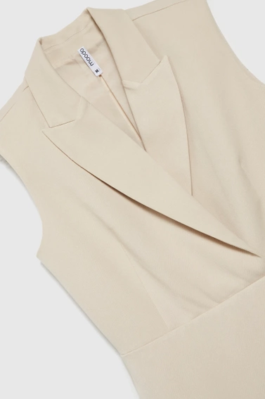 Elegancka sukienka beżowa 