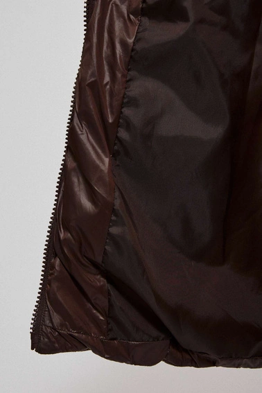 Pikowana kurtka brązowa