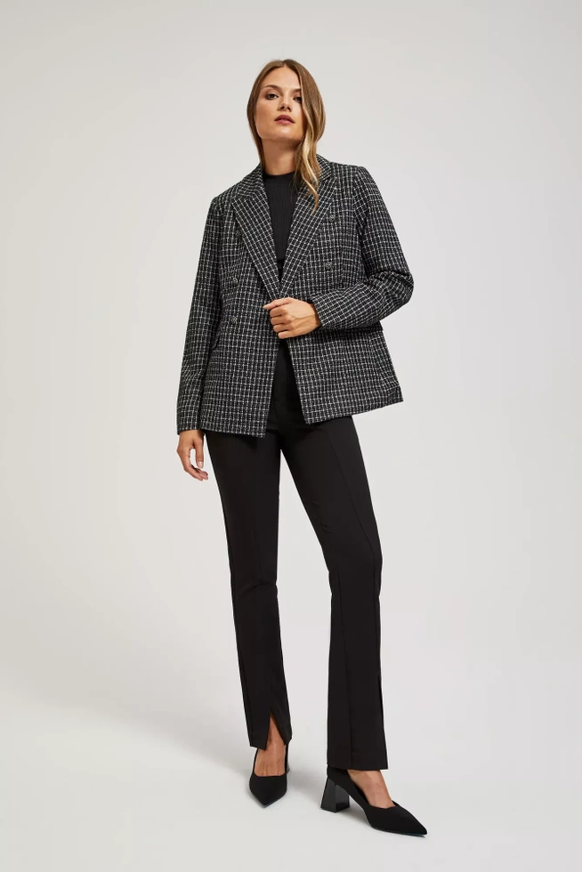 Dwurzędowa marynarka z ozdobnymi guzikami