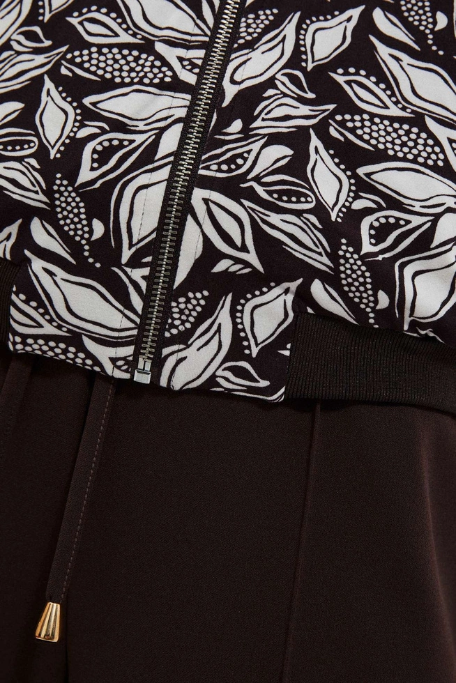 Bomberka z printem ciemnbrązowa