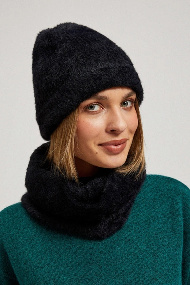 Ciepła futrzana czapka czarna