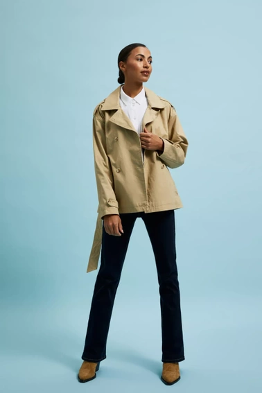 Krótki trench beżowy