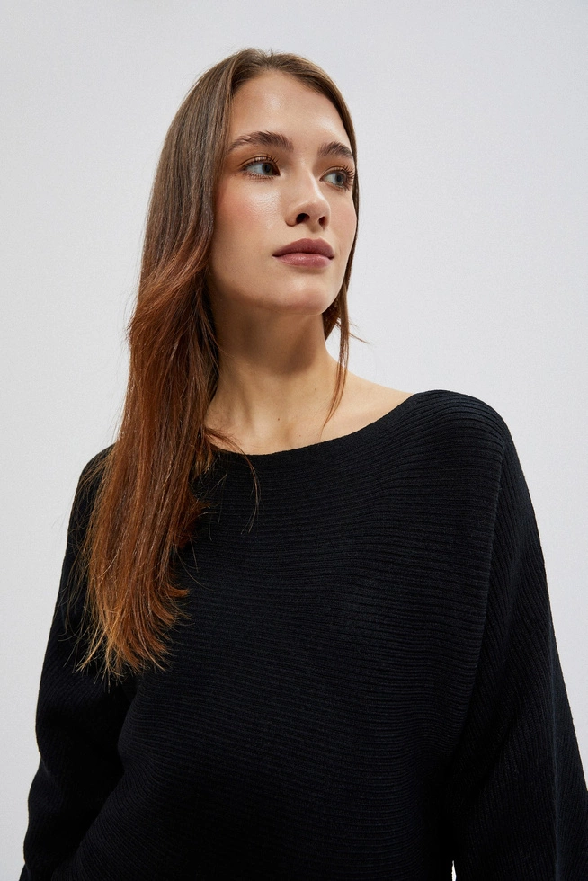 Sweter typu nietoperz czarny