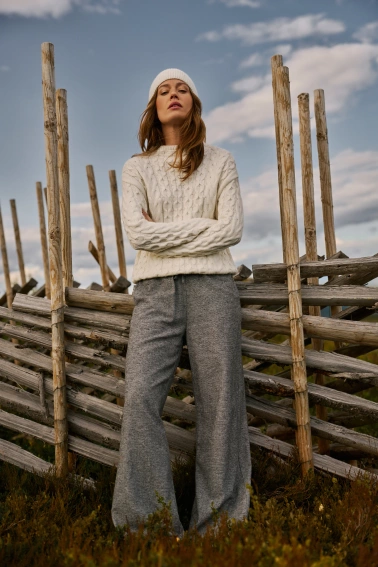 Zimowa czapka biała