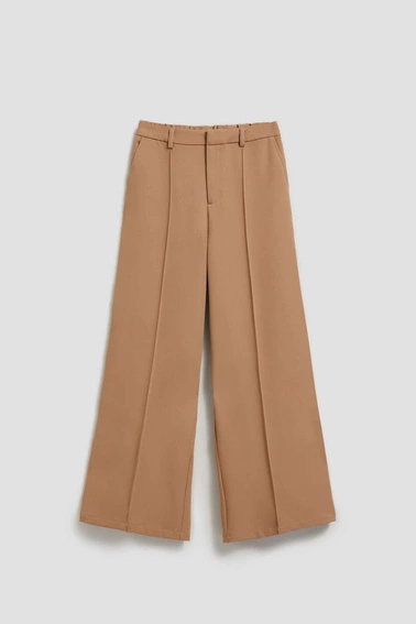 Spodnie w kant z szerokimi nogawkami ciemnobeżowe