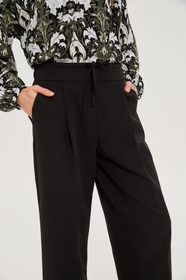 Spodnie z szerokimi nogawkami czarne