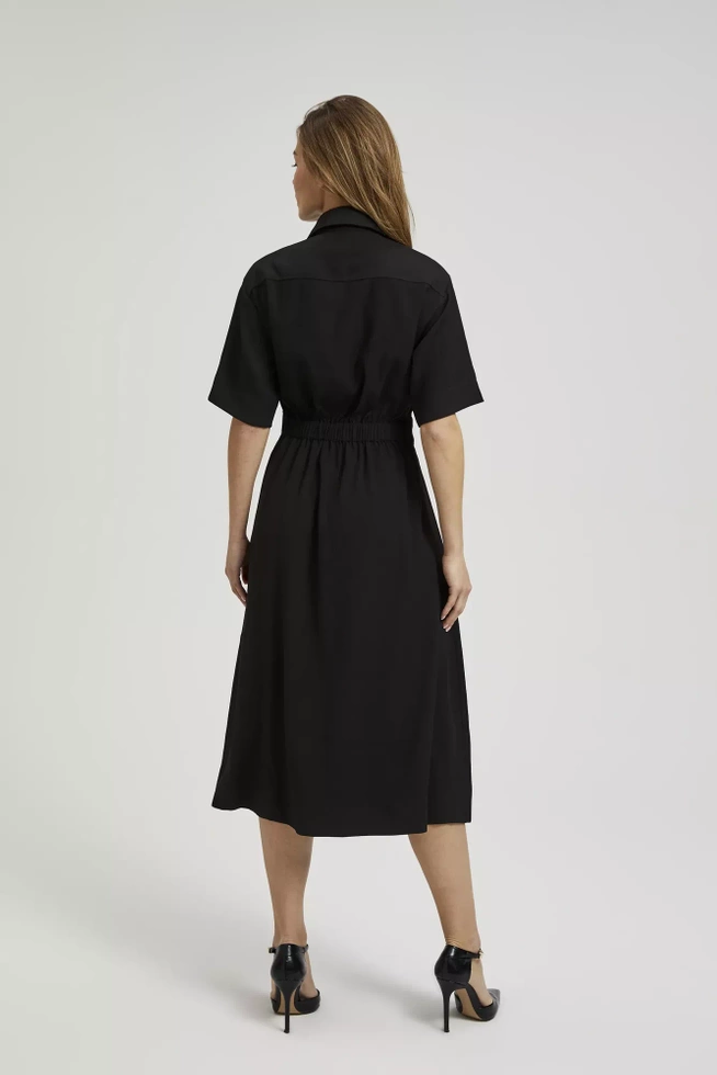 Szmizjerka wiązana w talii z kieszeniami czarna