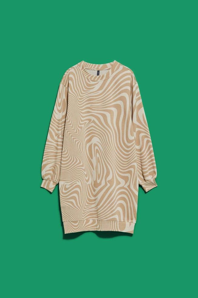 Dresowa sukienka z długim rękawem