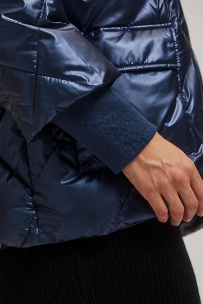 Metaliczna pikowana kurtka granatowa