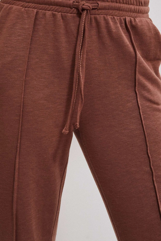 Spodnie dresowe z wiązaniem czekoladowe