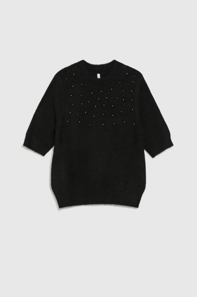 Sweter ozdobiony koralikami czarny