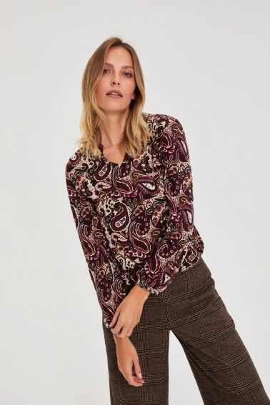 Wzorzysty sweter brązowy