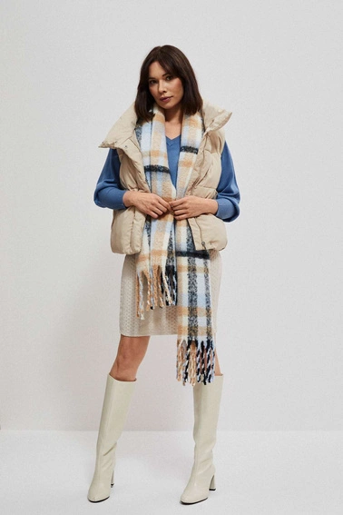Szal w kratę z frędzlami błękitny