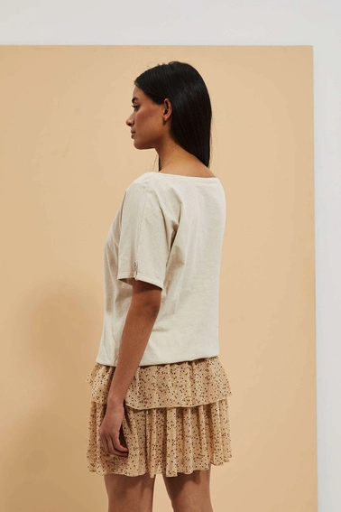 Gładki t-shirt z guzikami na rękawach piaskowy