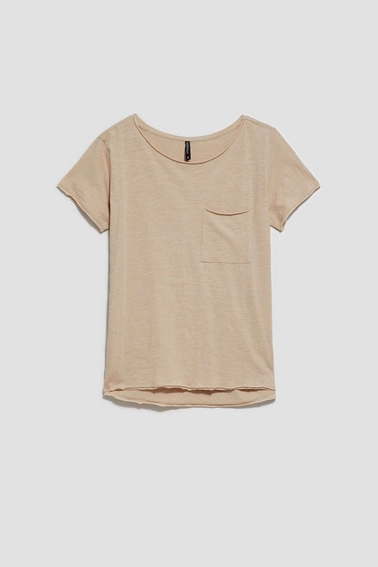 T-shirt oversize z kieszonką 