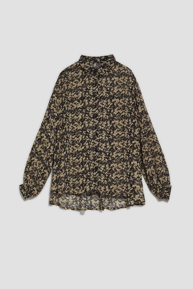 Koszula z delikatnym nadrukiem