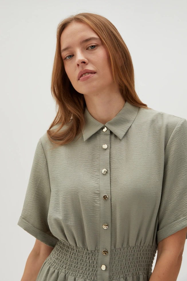 Koszulowa sukienka midi oliwkowa