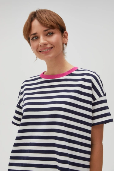 Bawełniana bluza w paski z krótkimi rękawami granatowa
