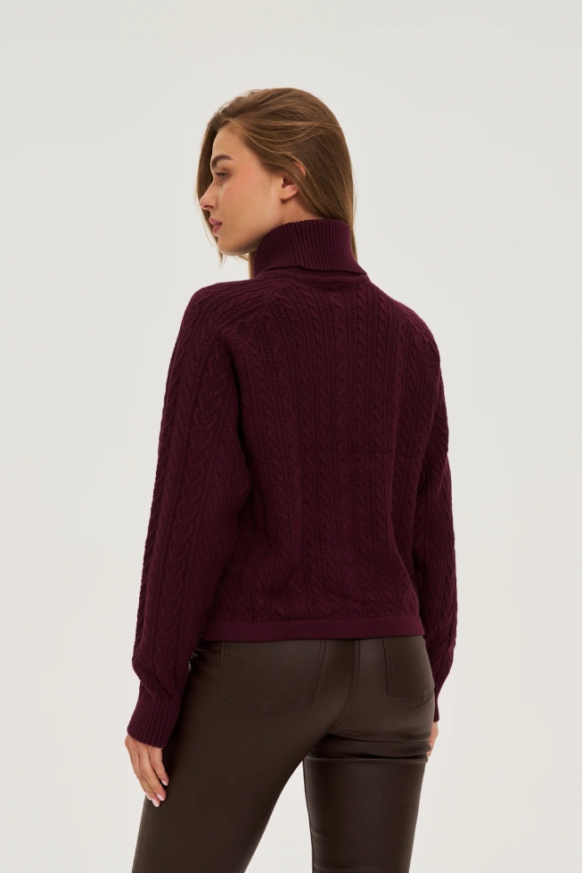 Sweter z golfem burgundowy