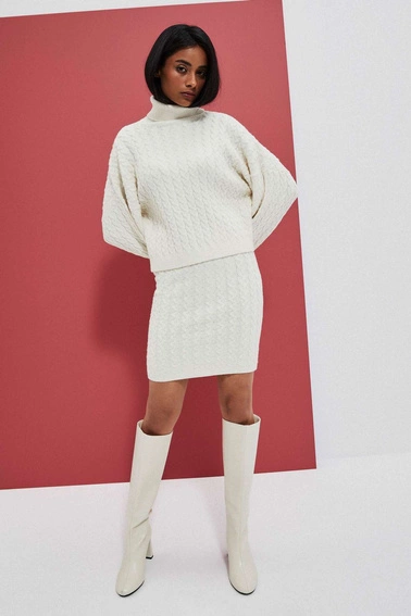 Spódnica w warkoczowy splot perłowa