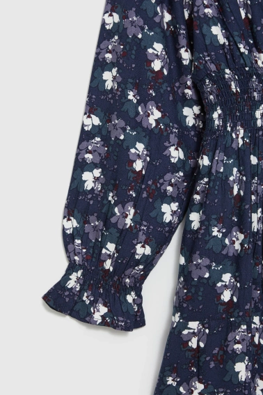 Wiskozowa sukienka w kwiaty granatowa 