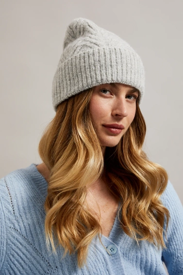 Czapka w jodełkę szara