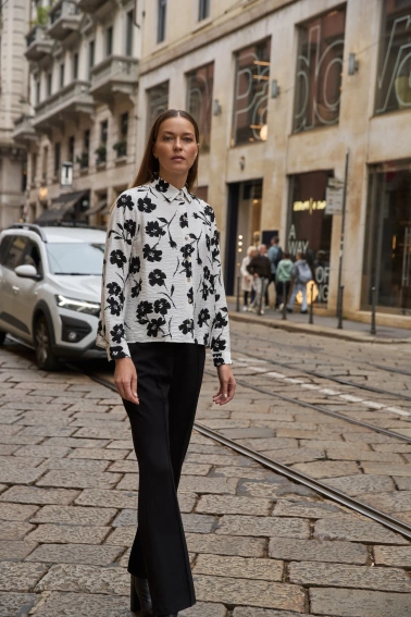 Wiskozowa koszula w kwiaty biała