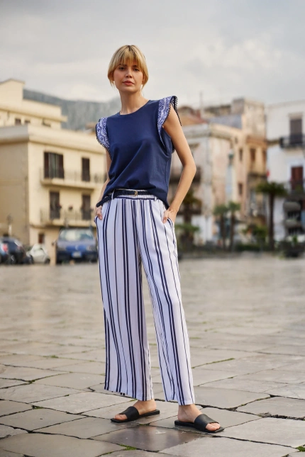 Wiskozowe spodnie w paski białe