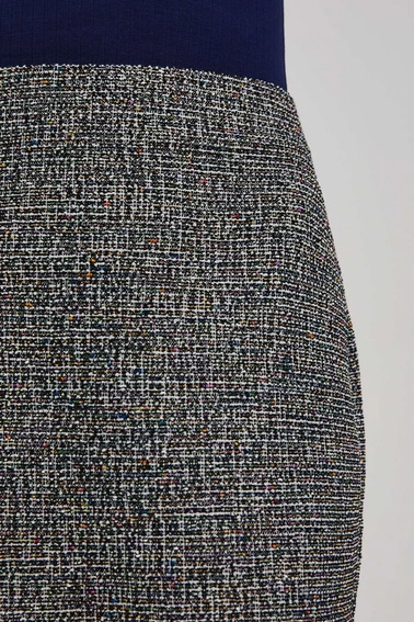 Dopasowana spódniczka czarna