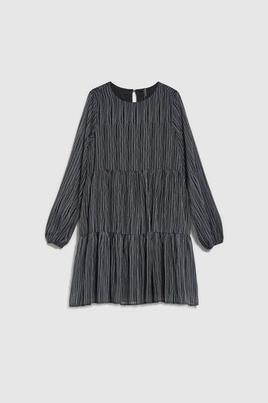 Trapezowa sukienka z printem czarna