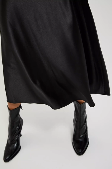 Spódnica midi czarna