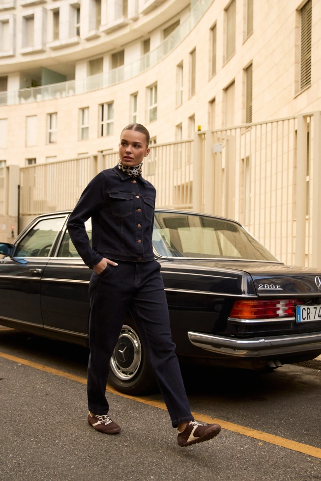 Jeansy z paskiem ciemnogranatowe