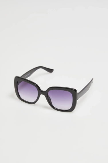 Okulary z kwadratowymi oprawkami czarne