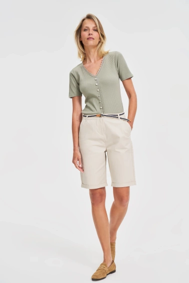 Bawełniane szorty z paskiem beżowe