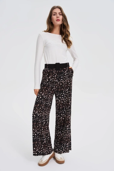 Bluzka z cekinami biała