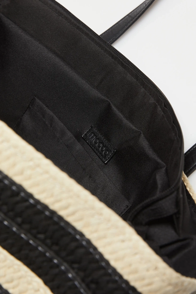 Słomkowa torba w paski czarna