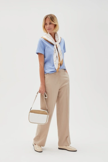 Pikowana torebka beżowa