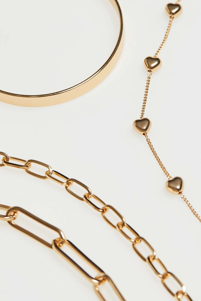 Bransoletki w złotym kolorze z regulowaną długością