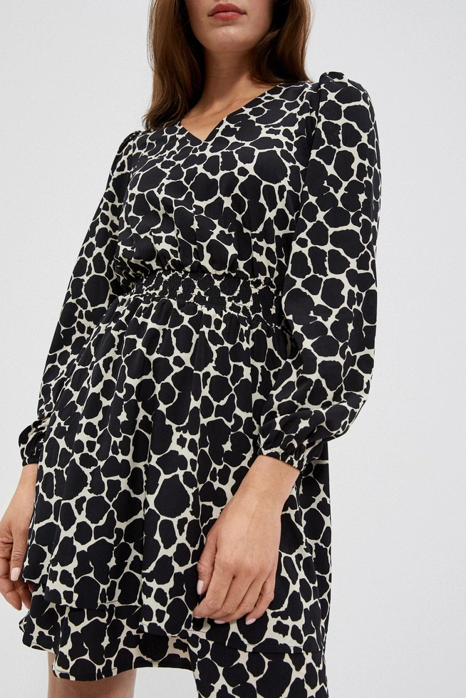 Sukienka mini z rozkloszowanym dołem