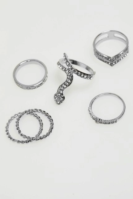 Zestaw pierścionków z elementami cyrkonii