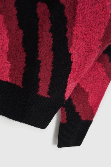 Sweter z geometrycznym wzorem czerwony 