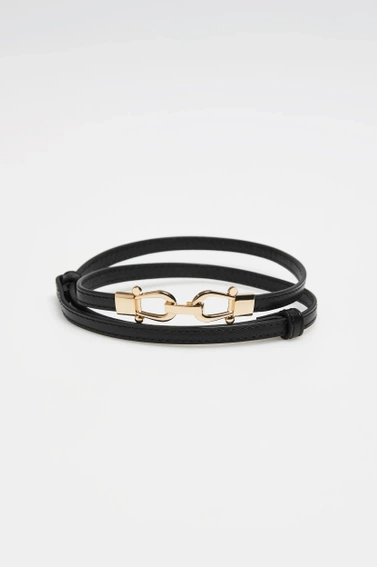 Cienki pasek z klamrą w kolorze złotym czarny