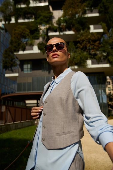 Elegancka kamizelka szara