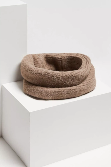 Komin z metaliczną nitką kawowy