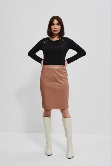 Bluzka z prążkowanej dzianiny z ozdobnymi guzikami czarna