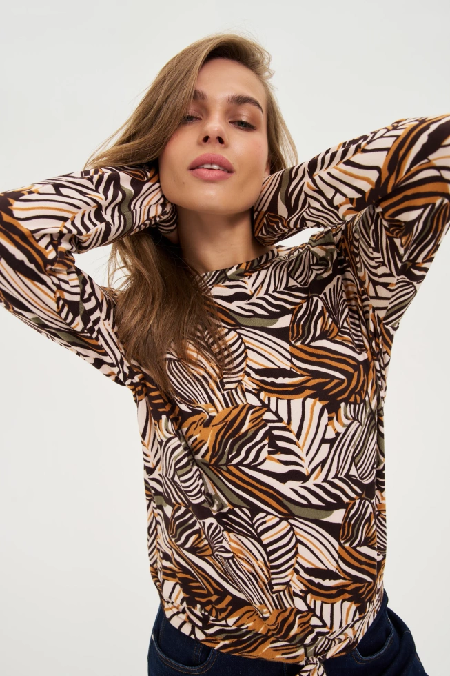 Sweter w roślinny wzór beżowy