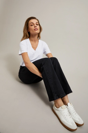 Gładkie jeansy bootcut czarne