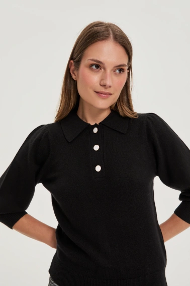 Sweter z kołnierzykiem czarny