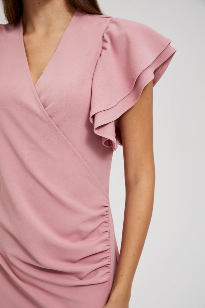 Sukienka z falbanami na rękawach różowa